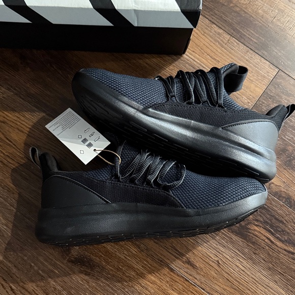 Adidas Black Sneakers Lite Racer Adapt 7.0 K
Size 5 - Picture 3 of 7